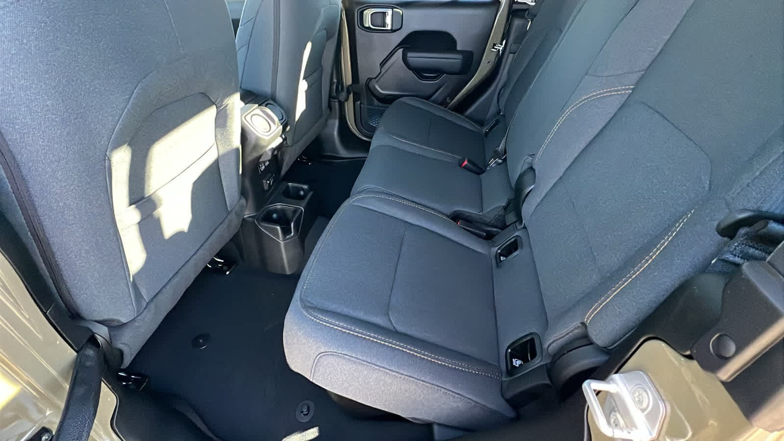 Thumbnail: 2026 Jeep Gladiator - 24