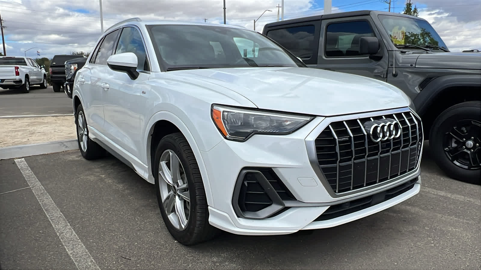 Thumbnail: 2022 Audi Q3 - 3