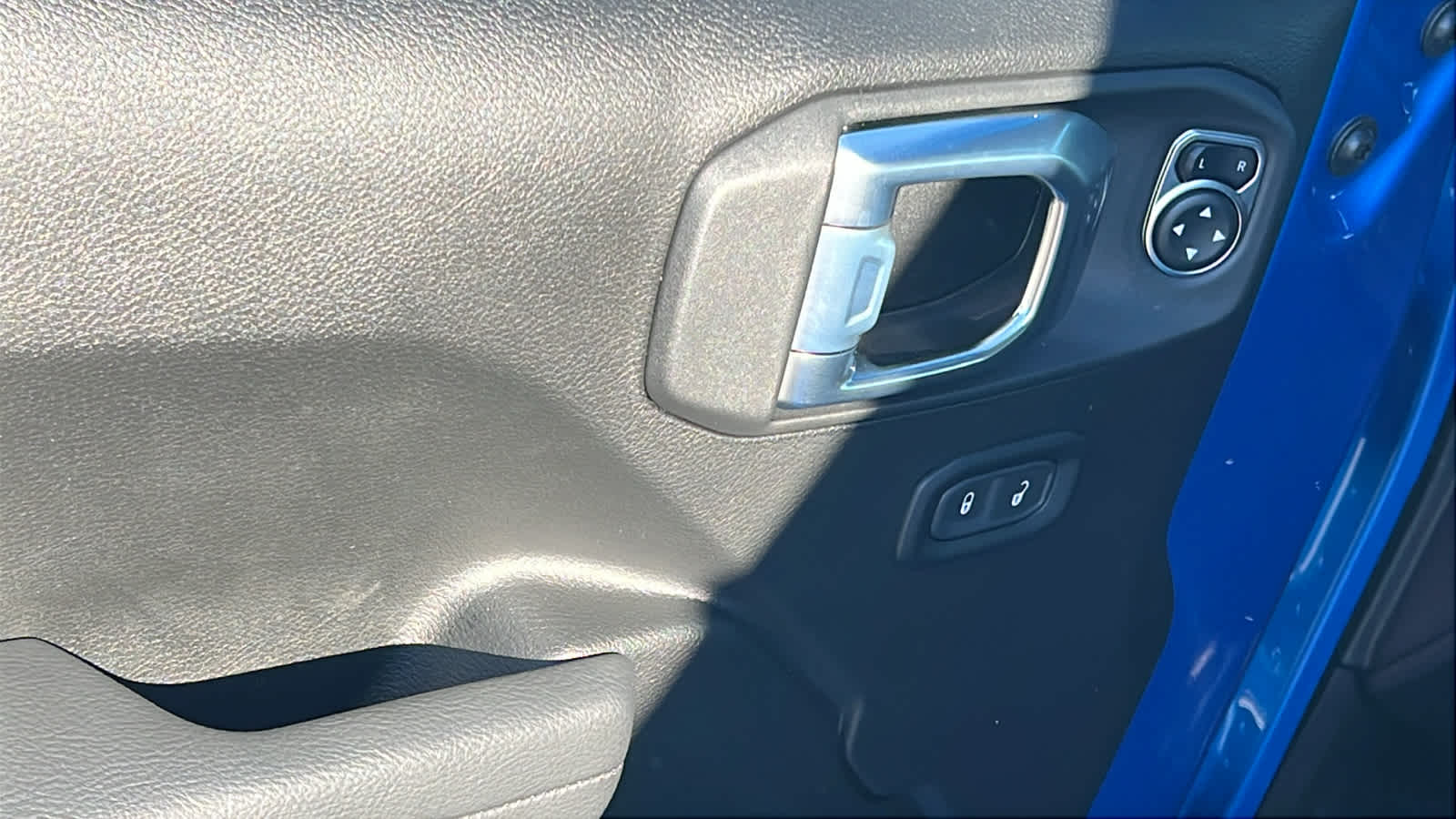 Thumbnail: 2026 Jeep Wrangler - 22