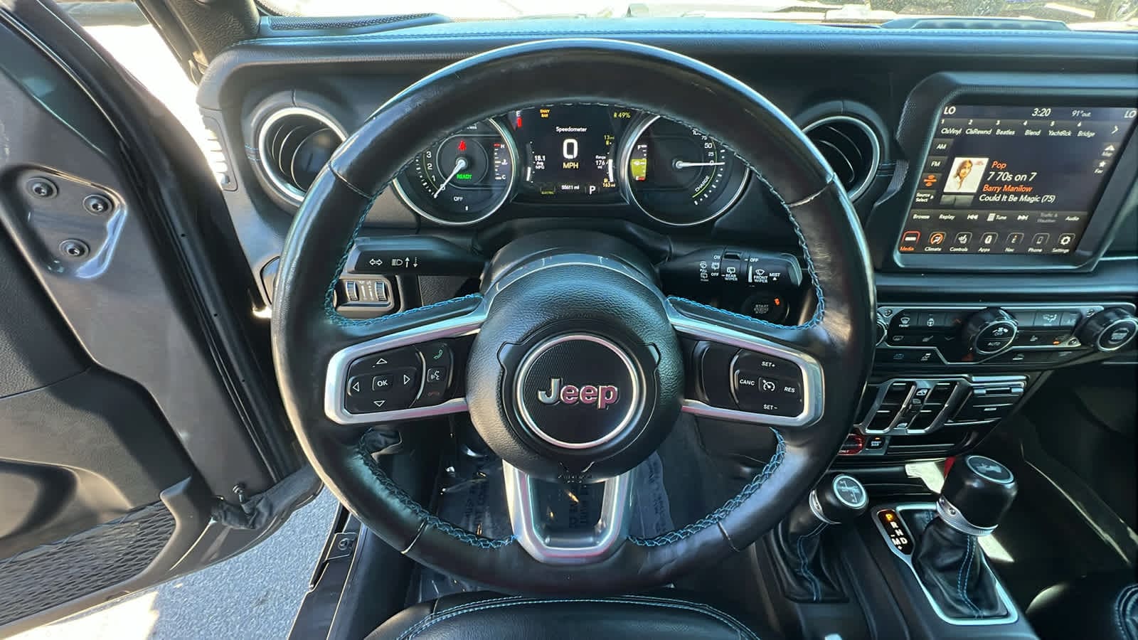 Thumbnail: 2022 Jeep Wrangler - 17