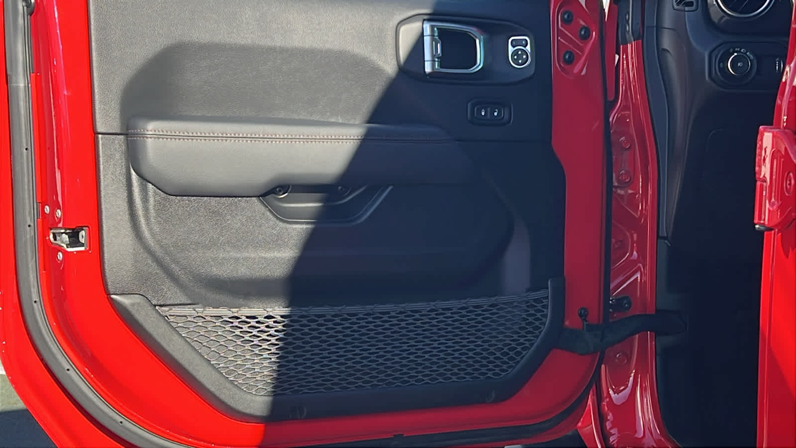 Thumbnail: 2023 Jeep Wrangler - 23