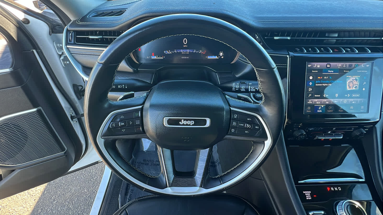 Thumbnail: 2013 Jeep Grand Cherokee - 18