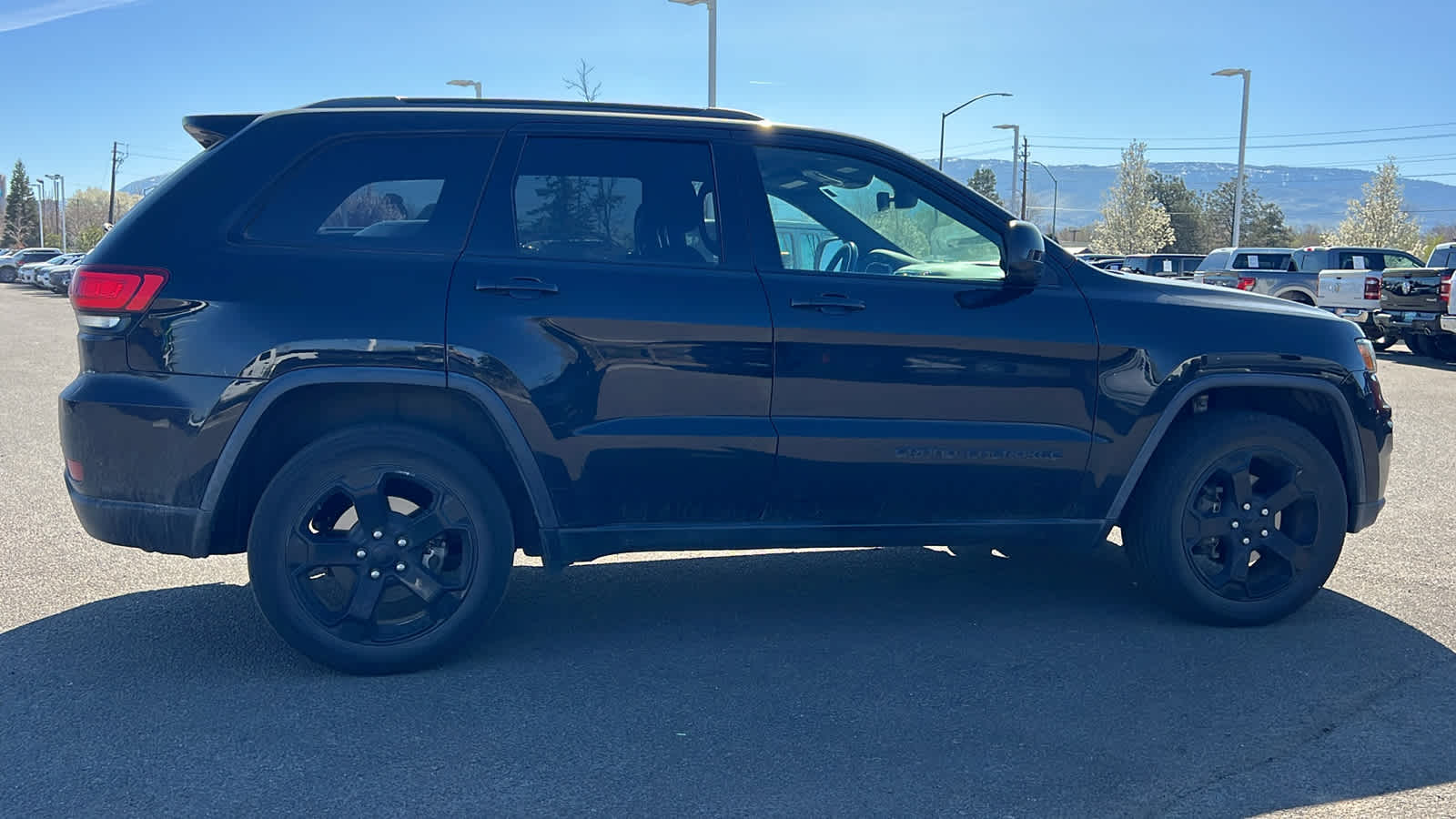 Thumbnail: 2019 Jeep Grand Cherokee - 4
