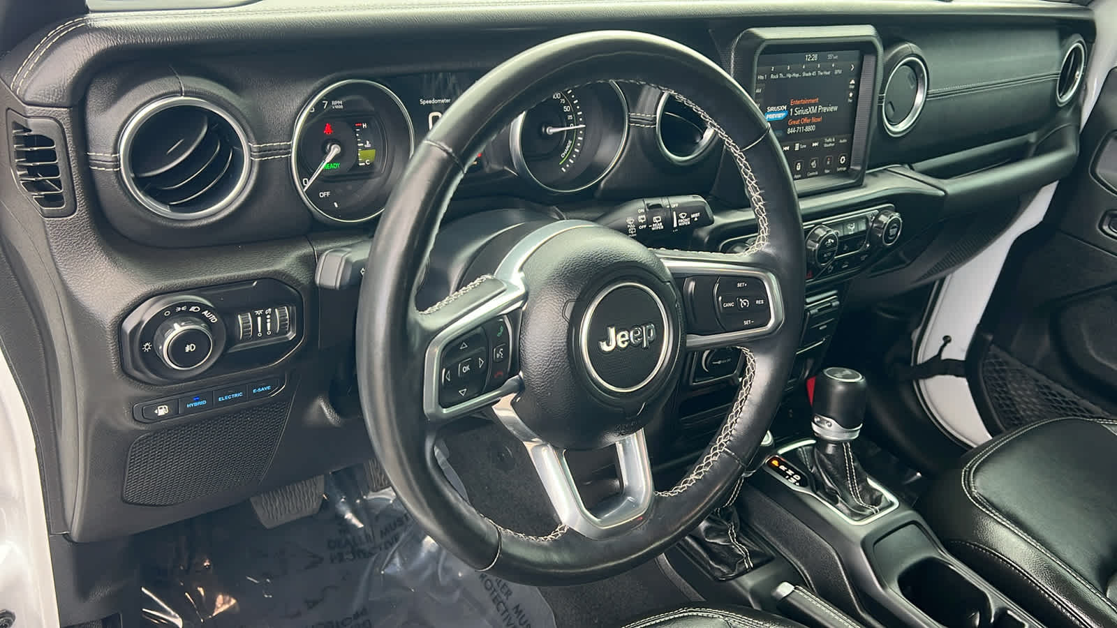 Thumbnail: 2022 Jeep Wrangler - 10