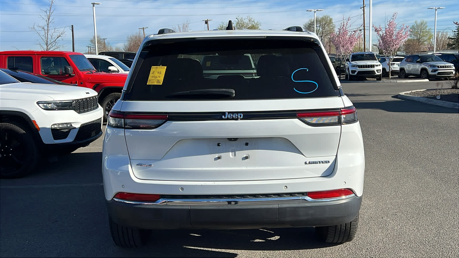 Thumbnail: 2023 Jeep Grand Cherokee - 8