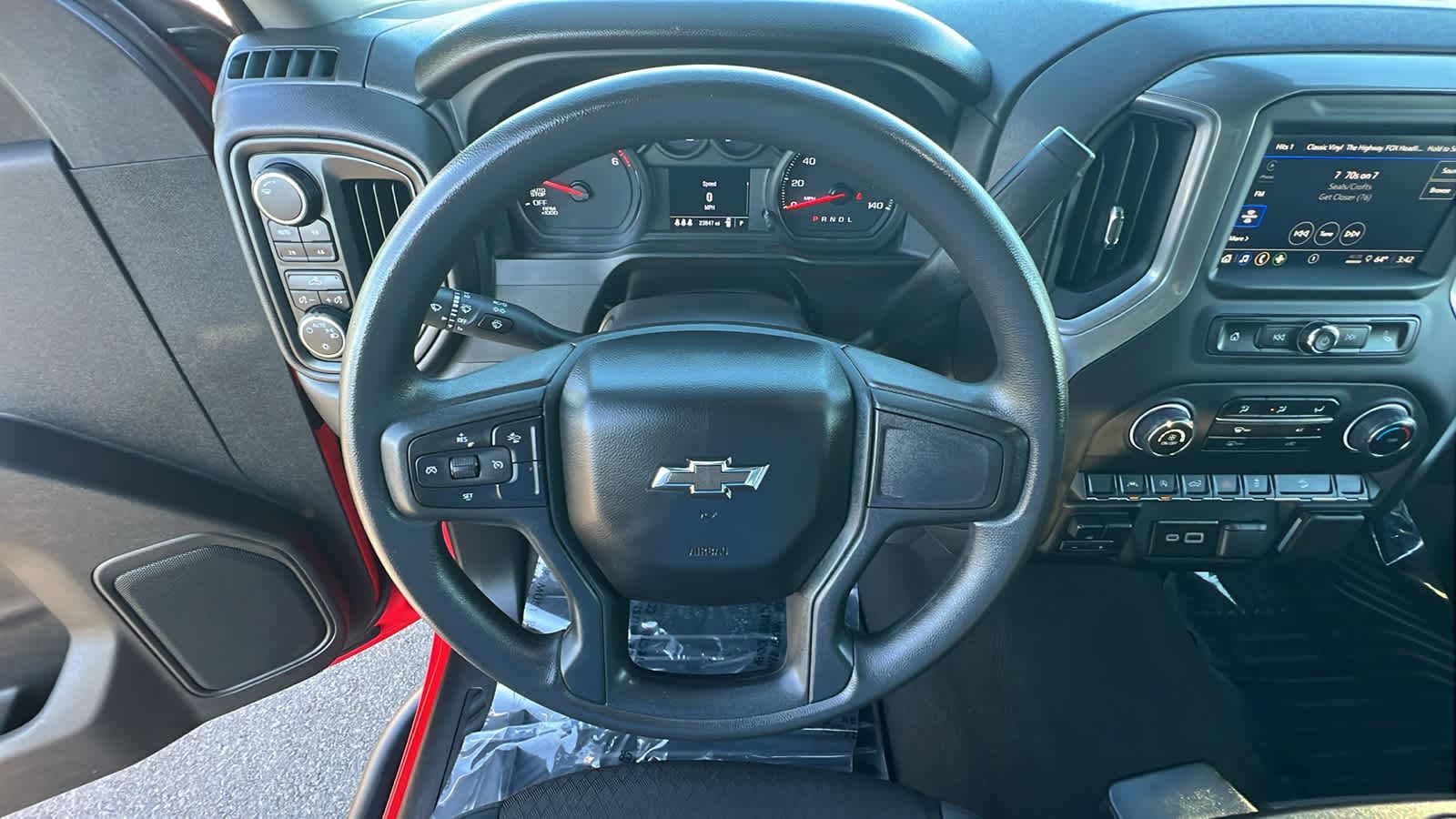 Thumbnail: 2024 Chevrolet Silverado 1500 - 18