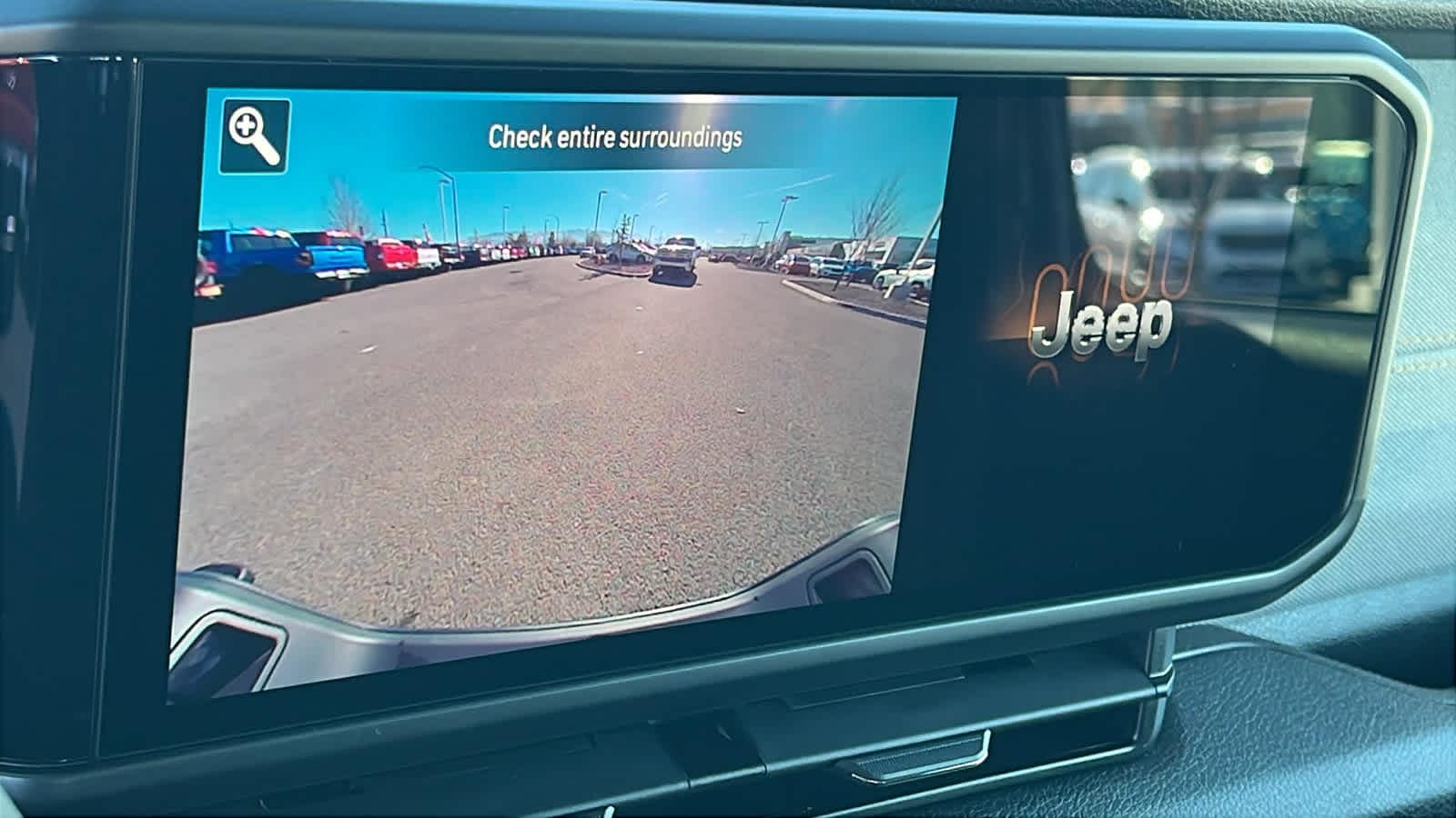 Thumbnail: 2026 Jeep Gladiator - 16