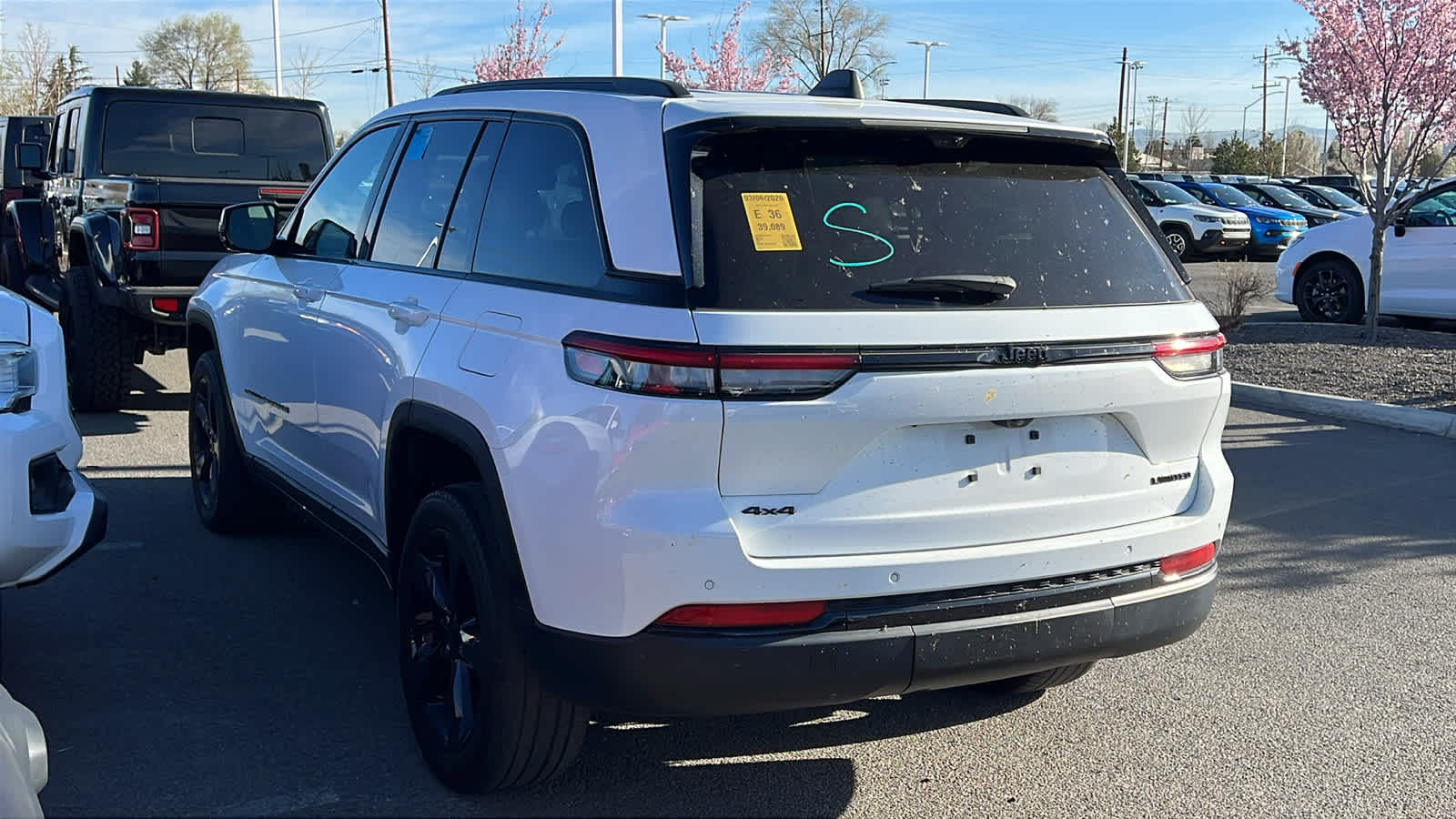 Thumbnail: 2023 Jeep Grand Cherokee - 7