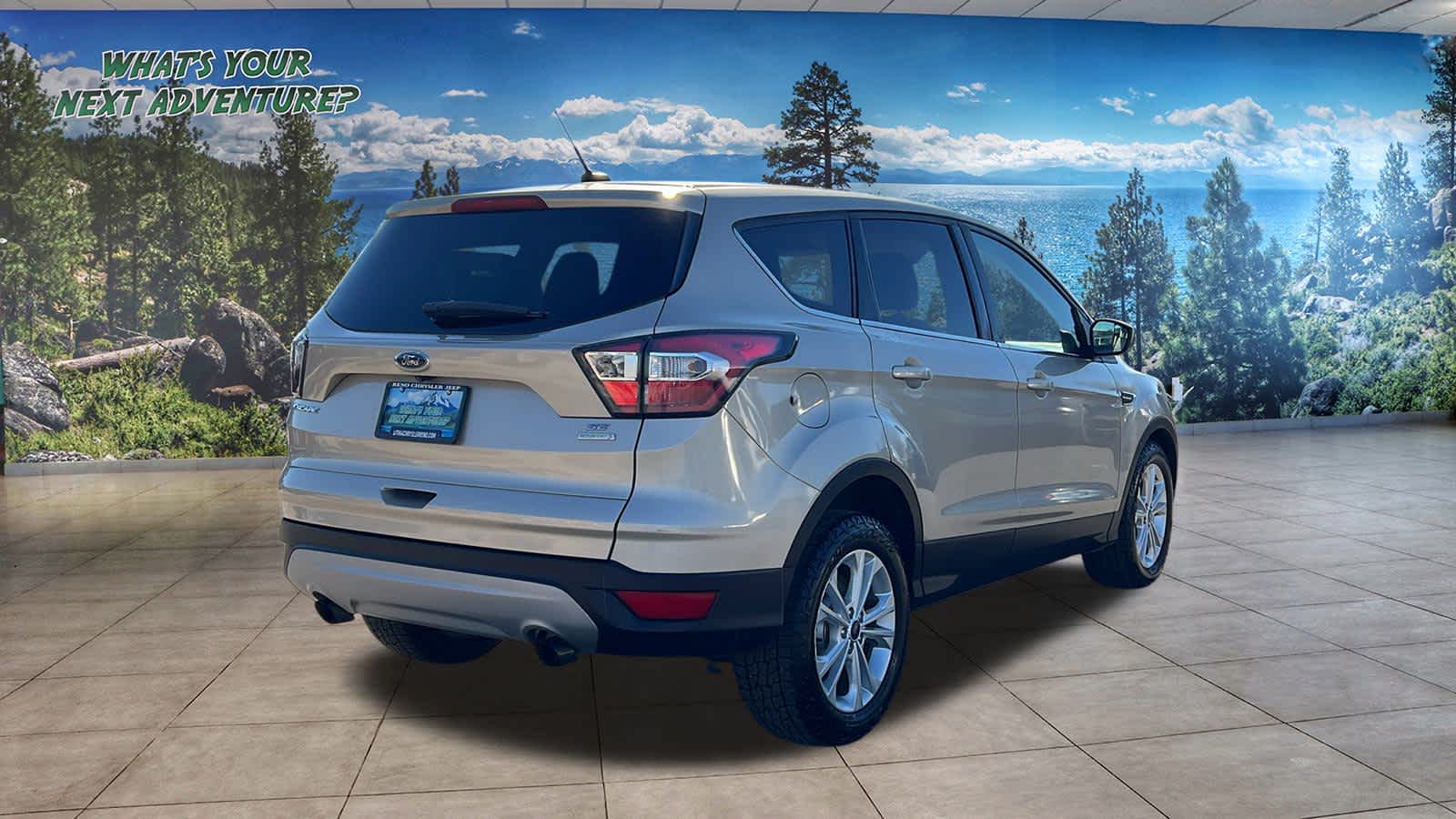 Thumbnail: 2017 Ford Escape - 5