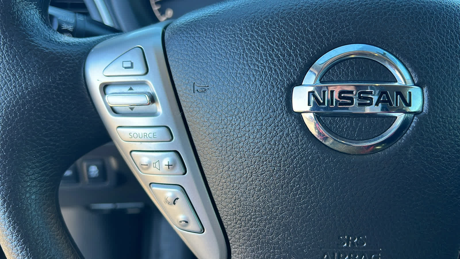 Thumbnail: 2017 Nissan Sentra - 18