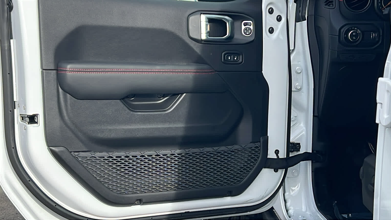 Thumbnail: 2026 Jeep Gladiator - 23