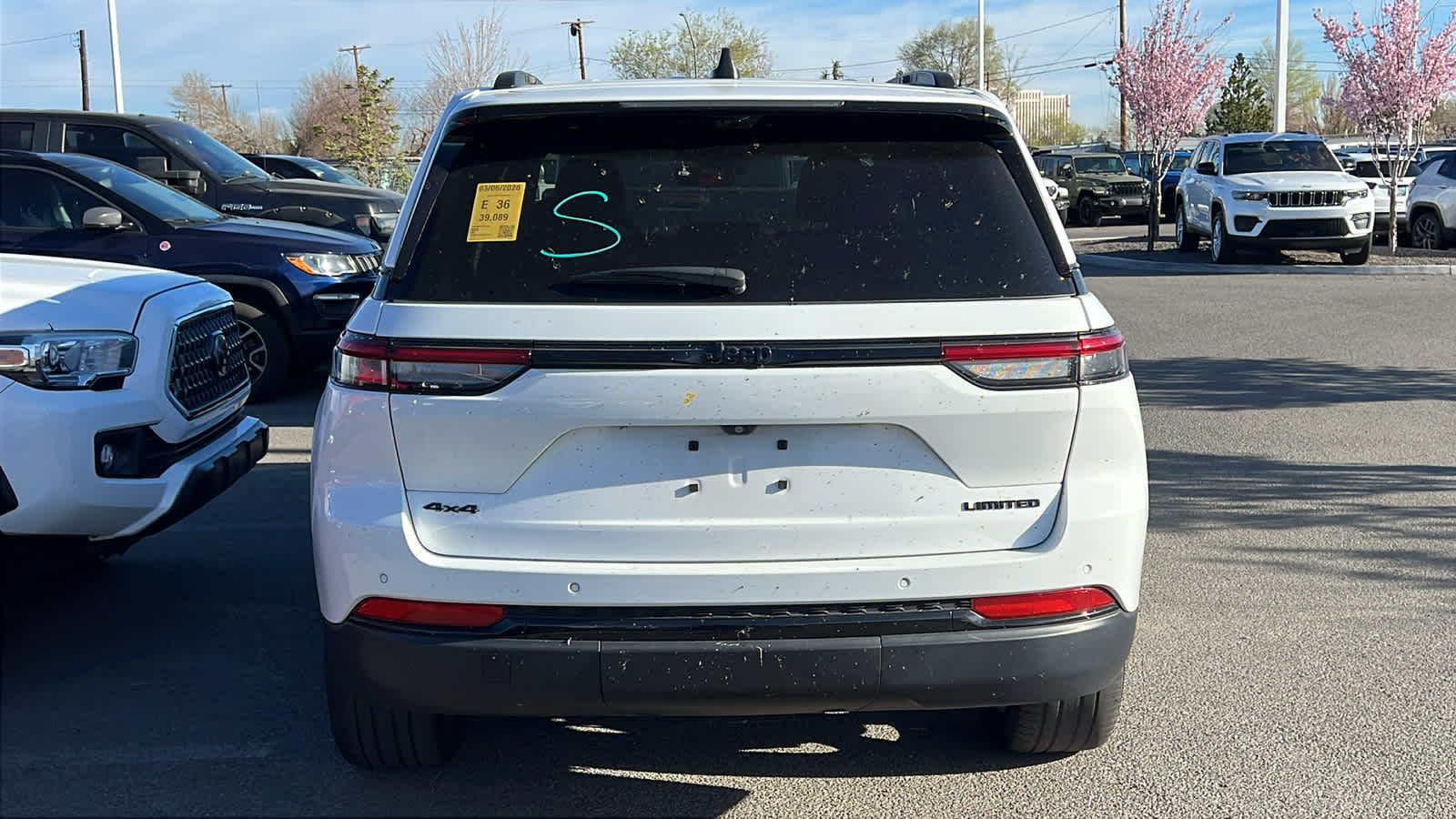 Thumbnail: 2023 Jeep Grand Cherokee - 6