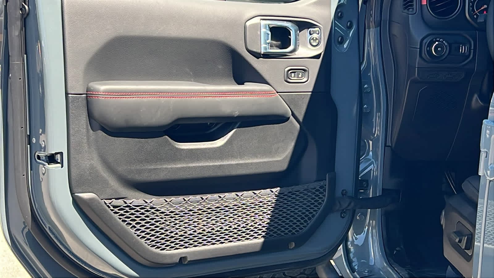 Thumbnail: 2026 Jeep Wrangler - 23