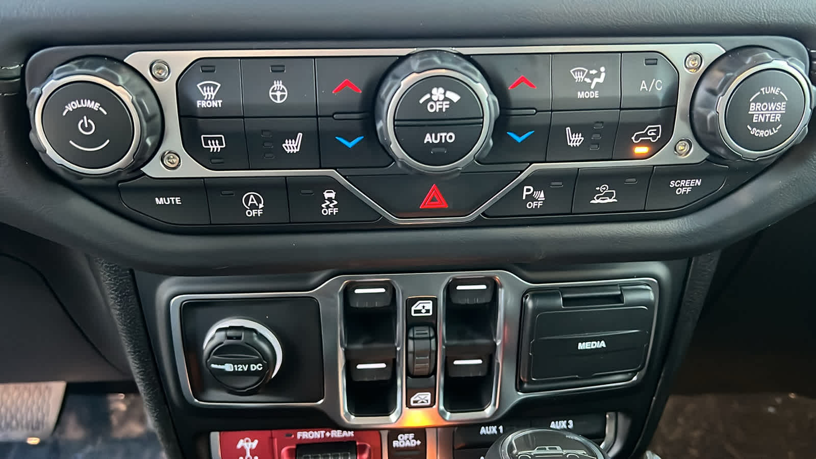 Thumbnail: 2026 Jeep Gladiator - 14