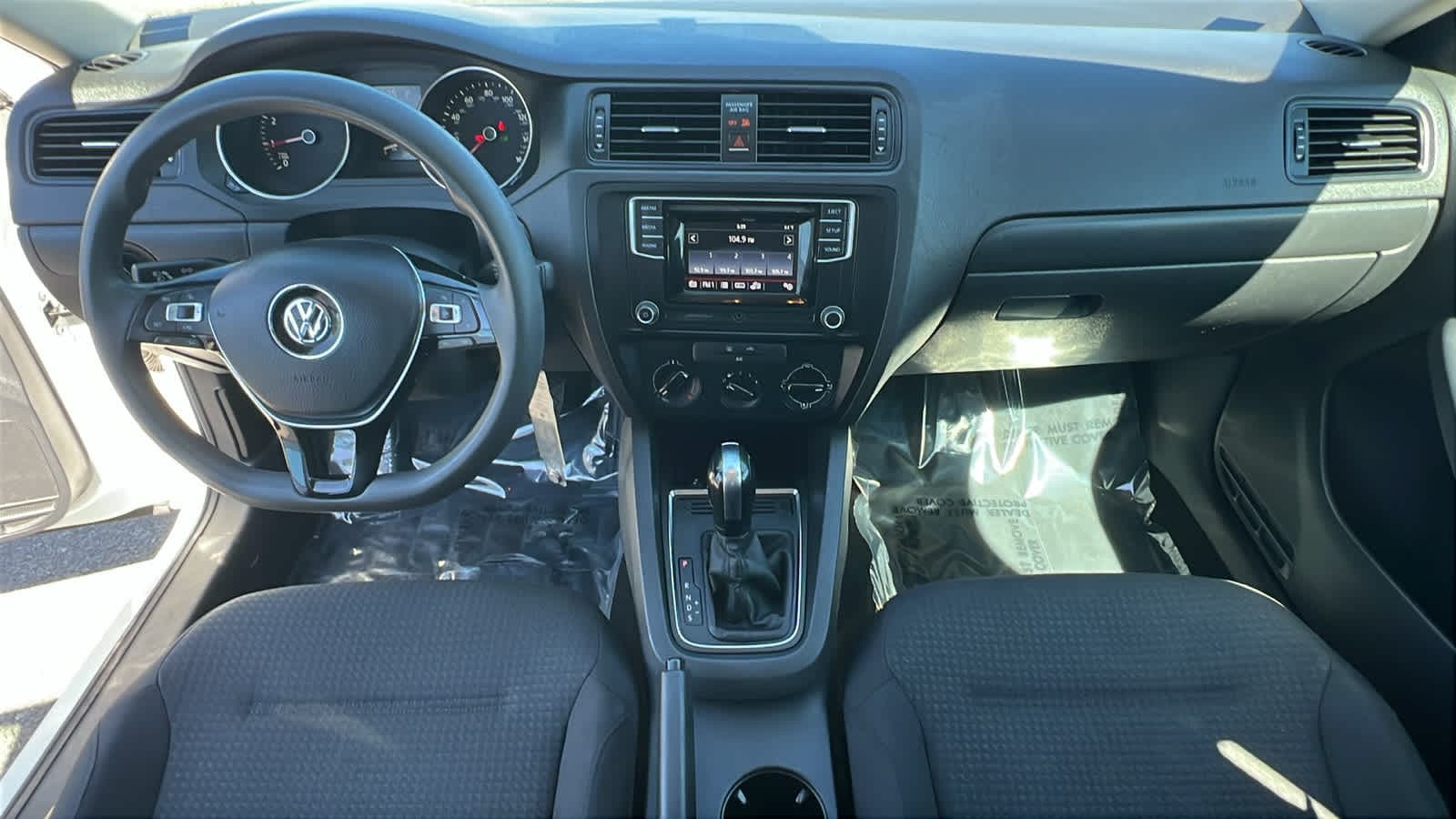 Thumbnail: 2016 Volkswagen Jetta - 25