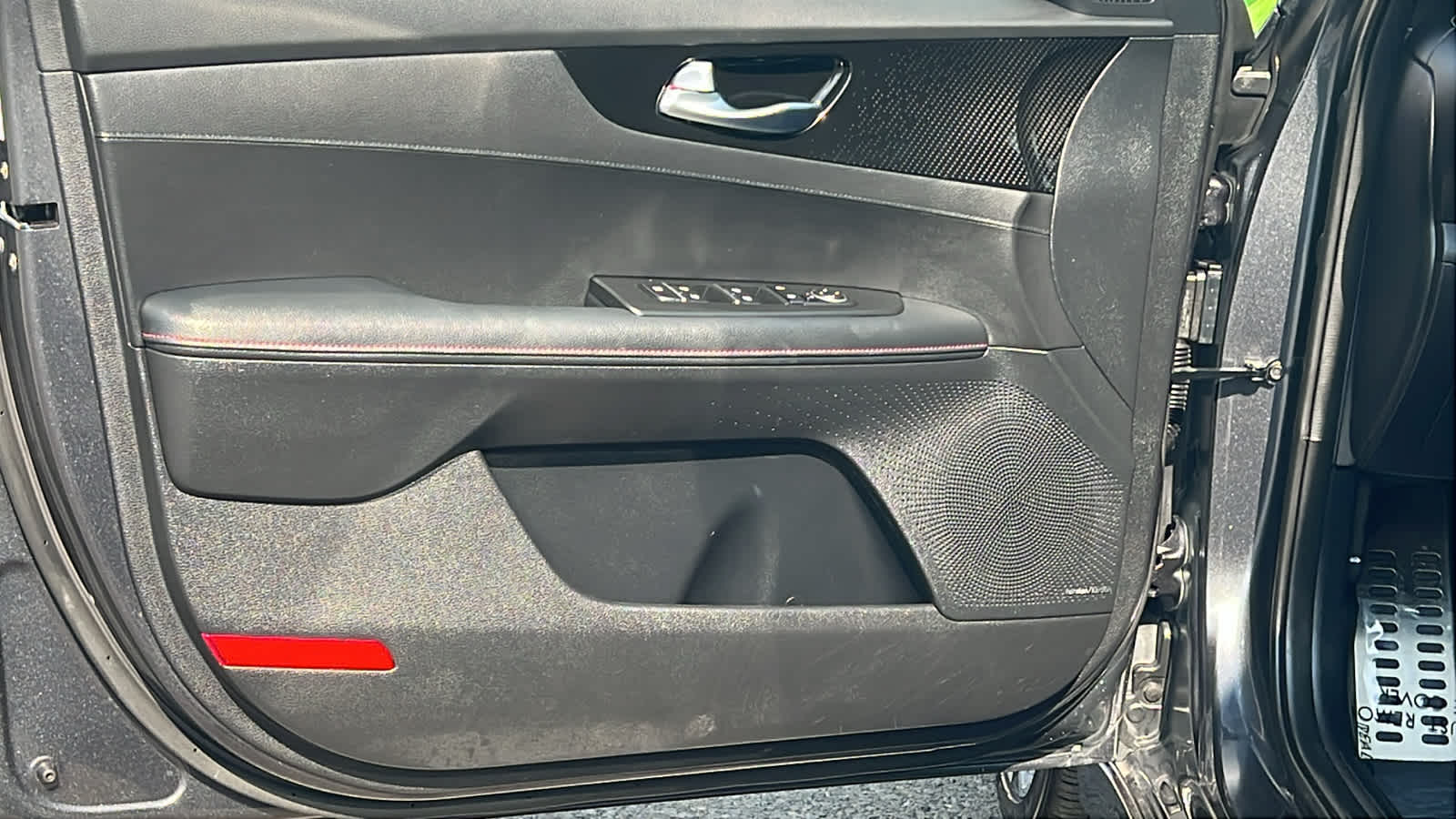 Thumbnail: 2024 Kia Forte - 23