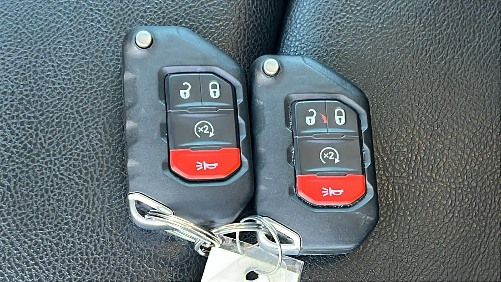 Thumbnail: 2022 Jeep Gladiator - 29