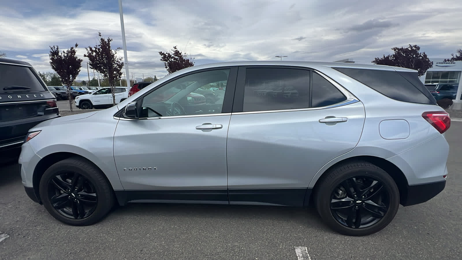 Thumbnail: 2021 Chevrolet Equinox - 8