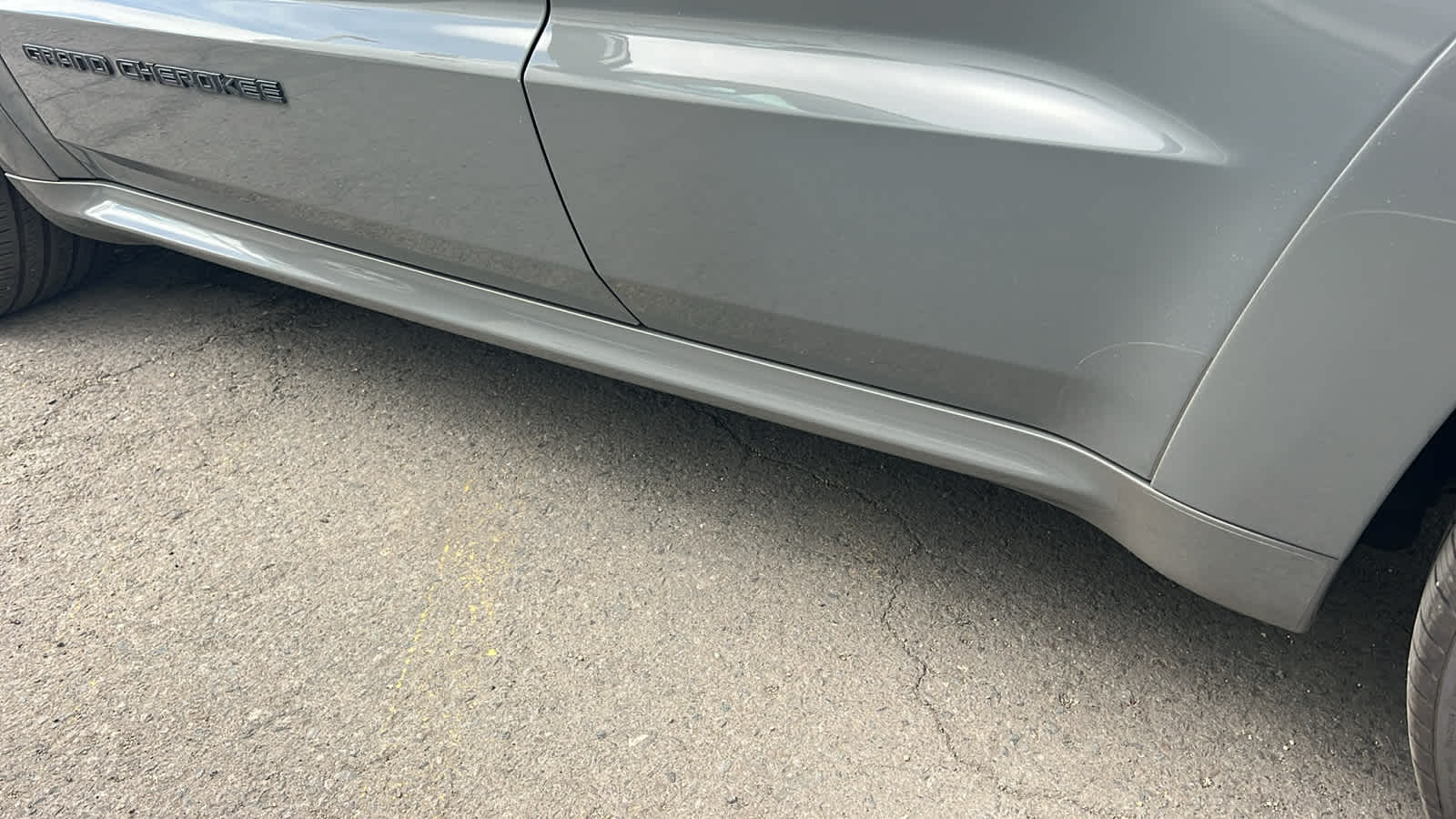 Thumbnail: 2020 Jeep Grand Cherokee - 10