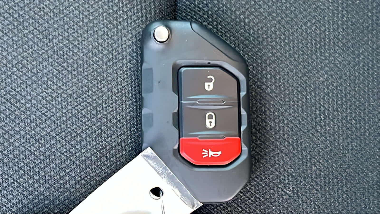 Thumbnail: 2021 Jeep Wrangler - 29