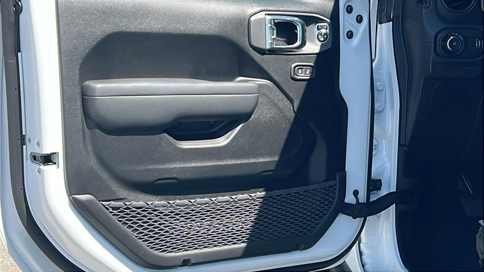 Thumbnail: 2026 Jeep Wrangler - 23