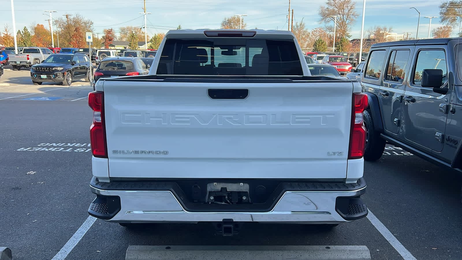 Thumbnail: 2020 Chevrolet Silverado 1500 - 9
