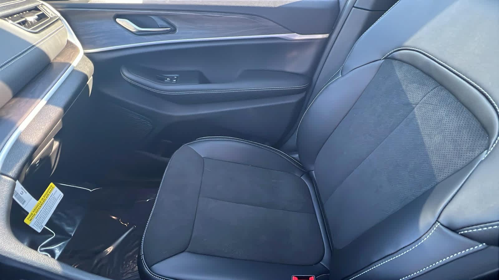 Thumbnail: 2026 Jeep Grand Cherokee - 12