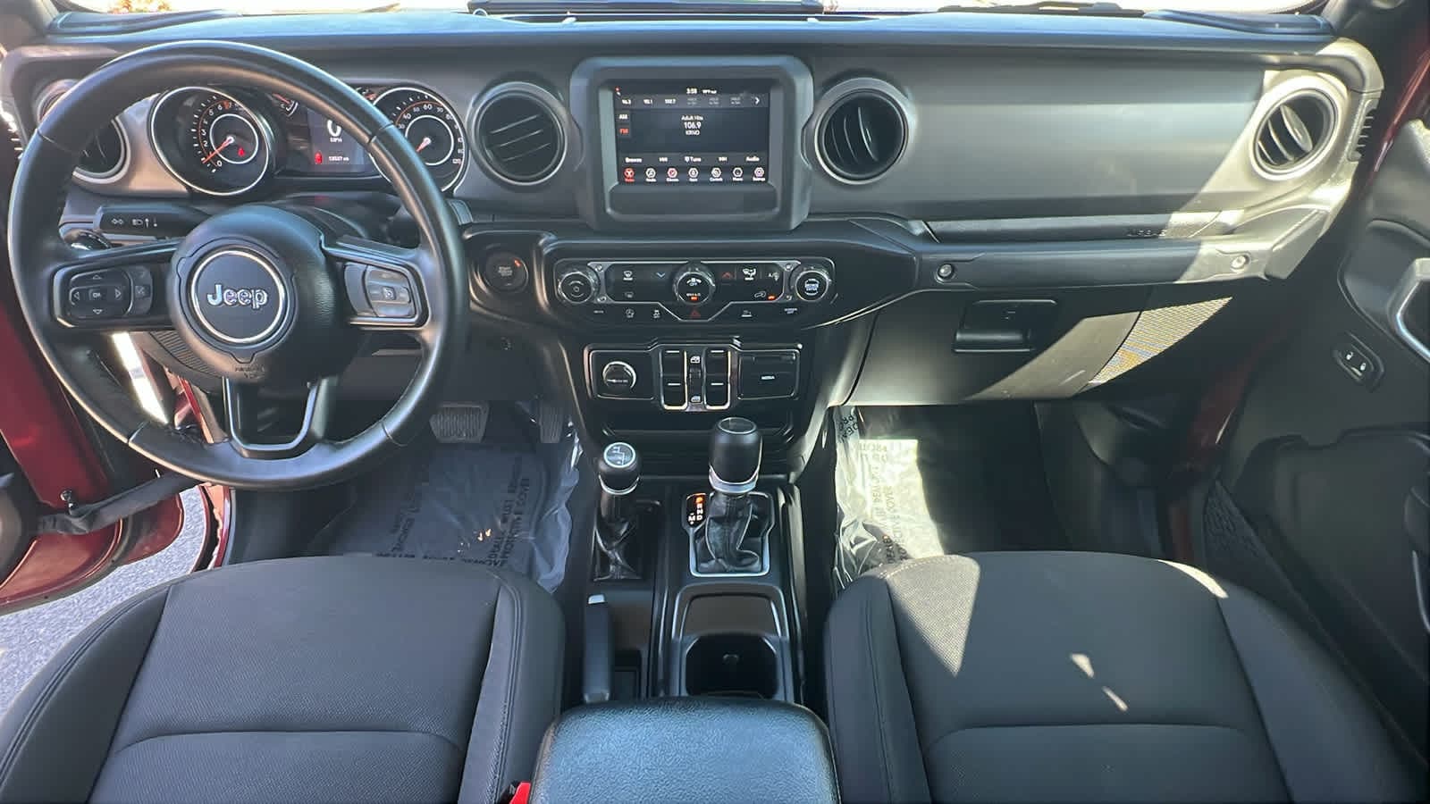 Thumbnail: 2022 Jeep Gladiator - 26
