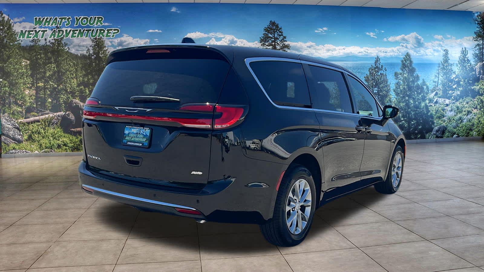 Thumbnail: 2027 Chrysler Pacifica - 5