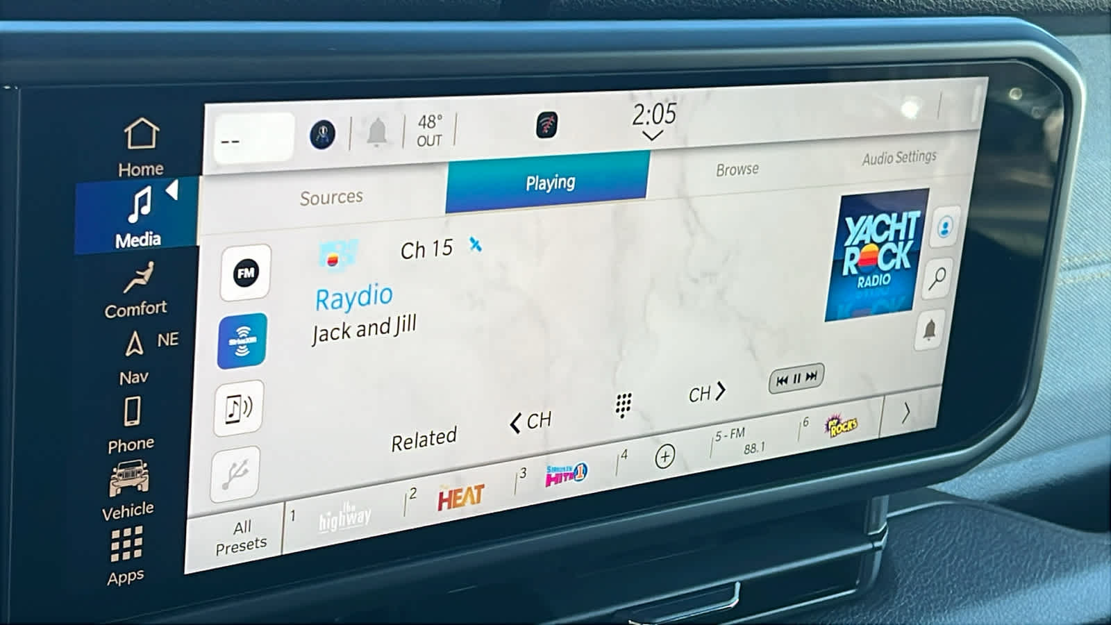 Thumbnail: 2026 Jeep Gladiator - 15