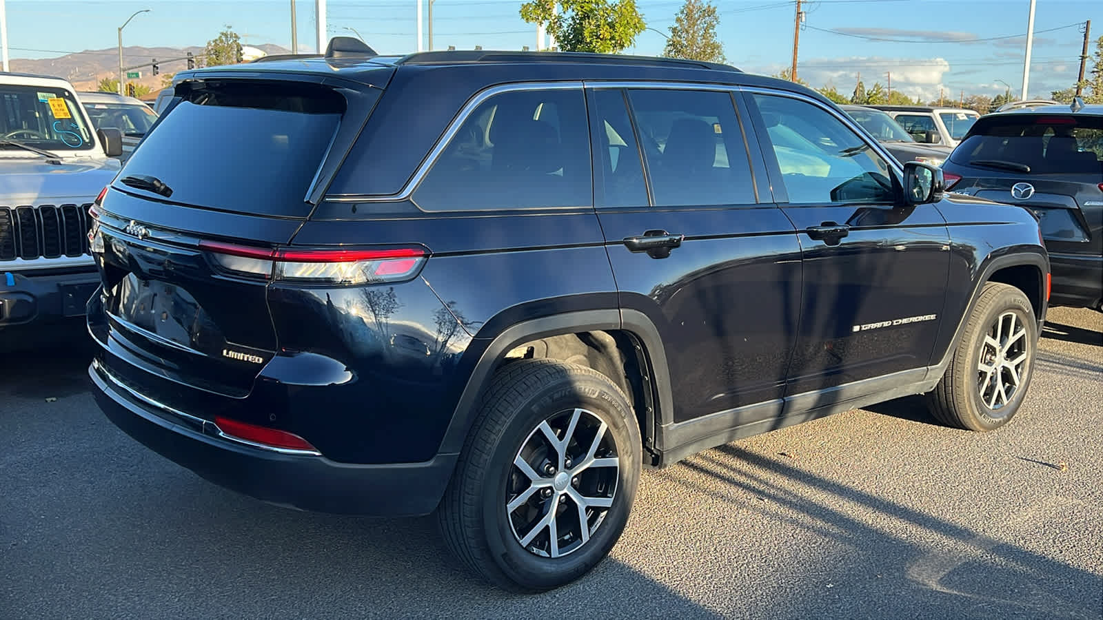 Used 2024 Jeep Grand Cherokee Limited SUV