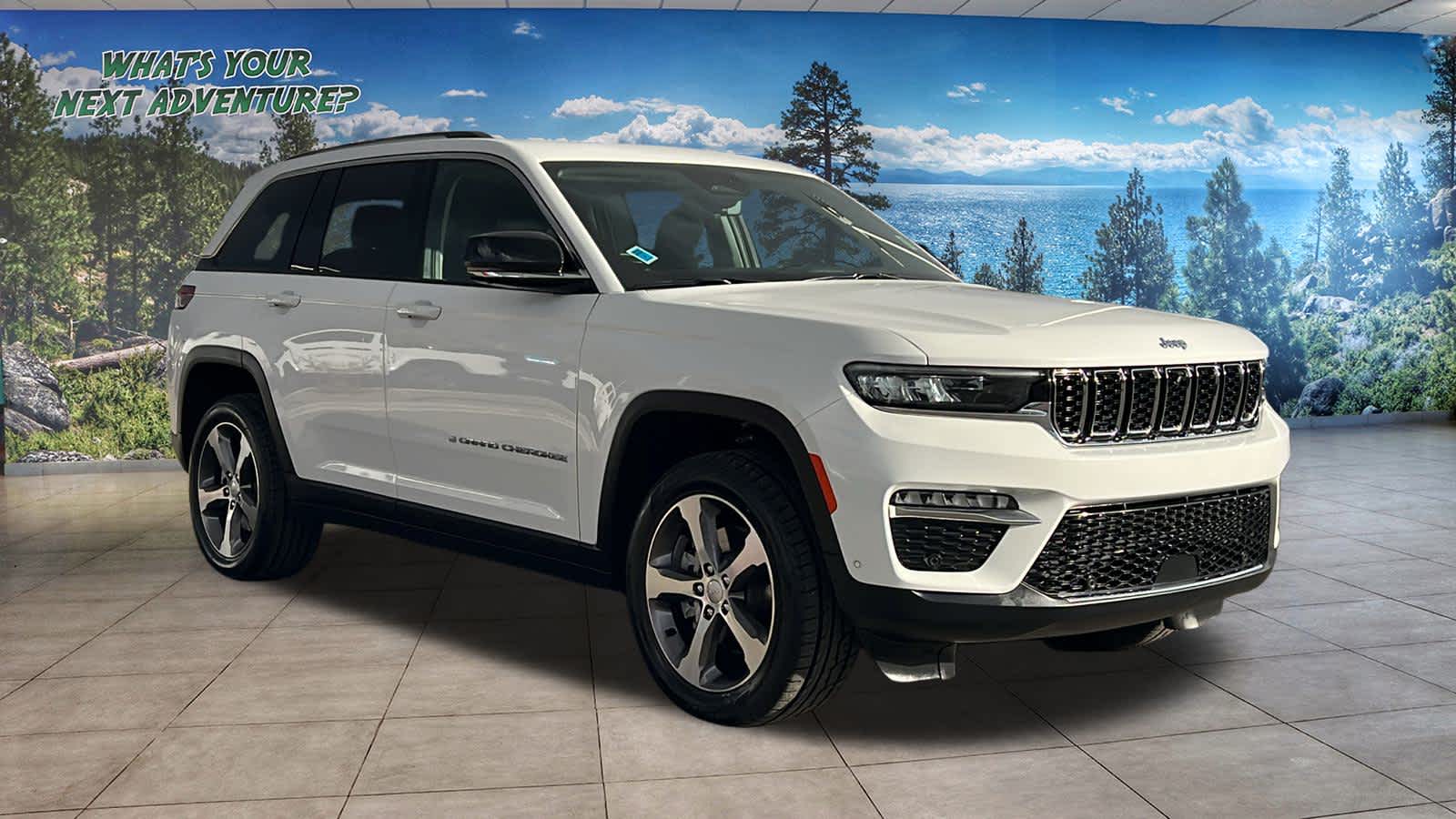 Thumbnail: 2022 Jeep Grand Cherokee - 3