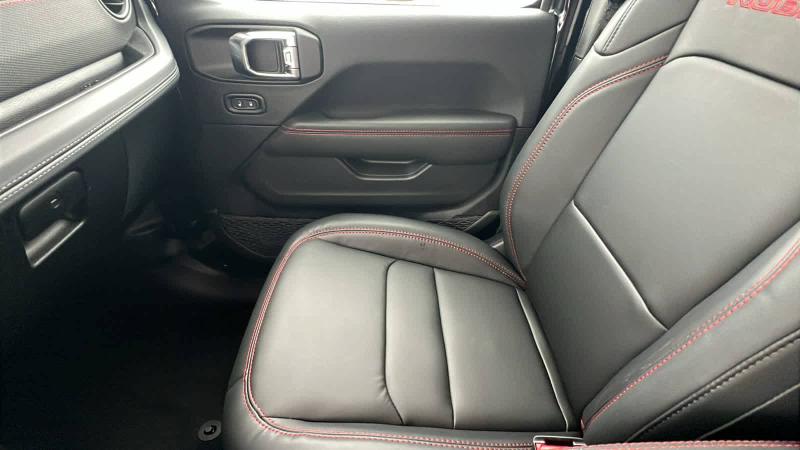 Thumbnail: 2025 Jeep Gladiator - 12