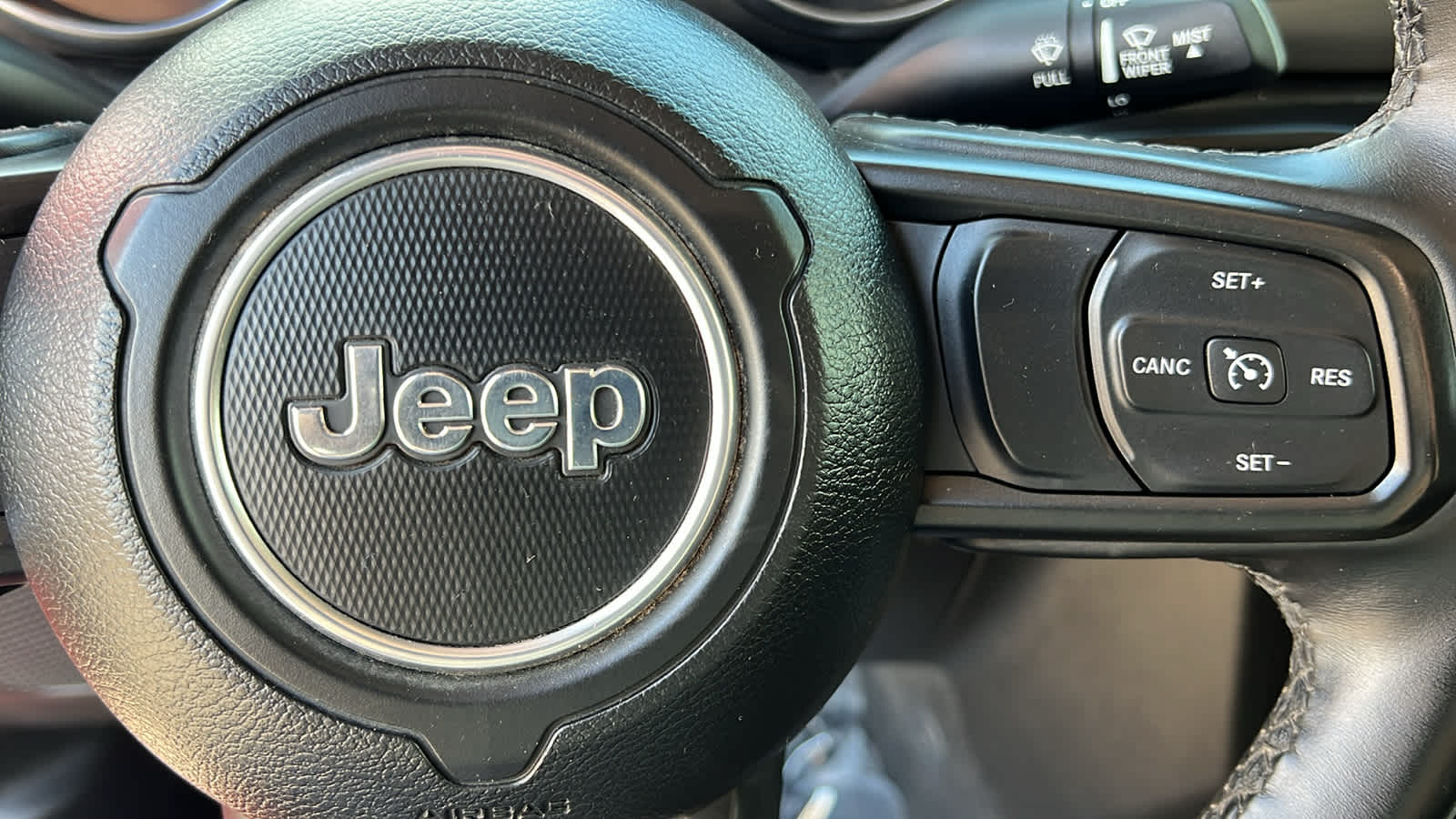 Thumbnail: 2021 Jeep Gladiator - 20