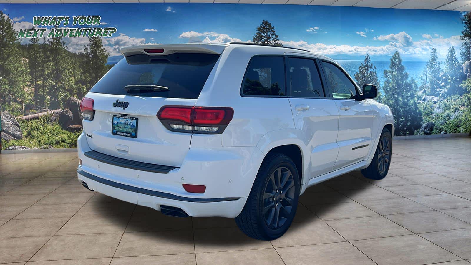 Thumbnail: 2018 Jeep Grand Cherokee - 5