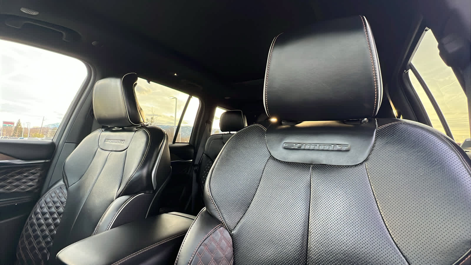 Thumbnail: 2022 Jeep Grand Cherokee - 11