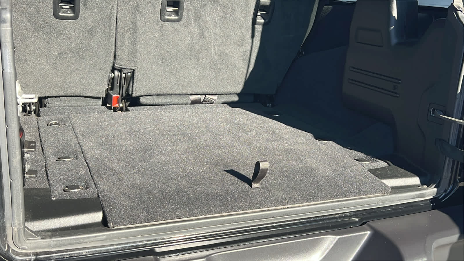 Thumbnail: 2021 Jeep Wrangler - 27