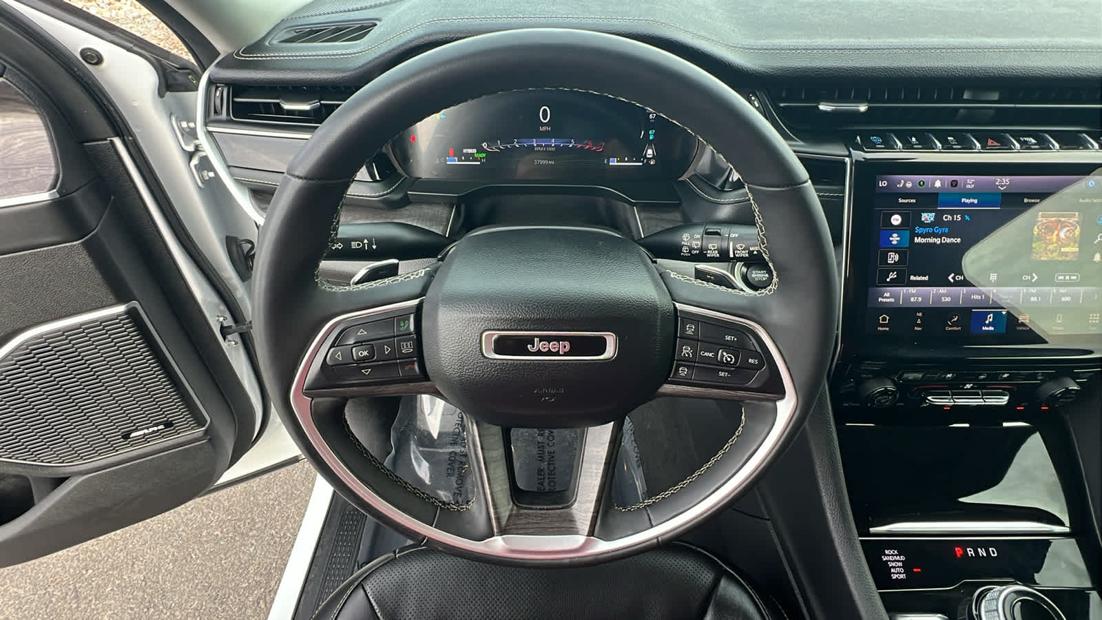 Thumbnail: 2023 Jeep Grand Cherokee - 18