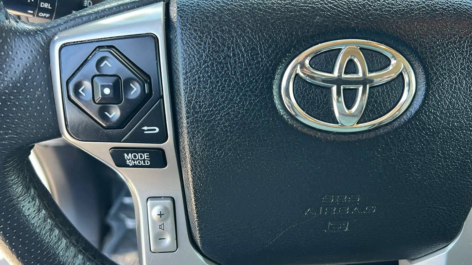 Thumbnail: 2019 Toyota 4Runner - 19