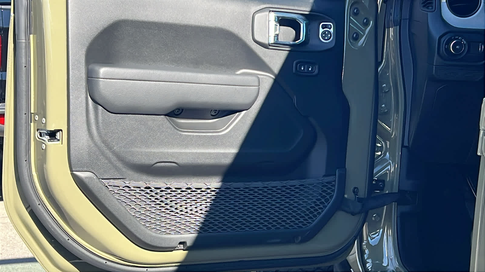 Thumbnail: 2026 Jeep Wrangler - 23