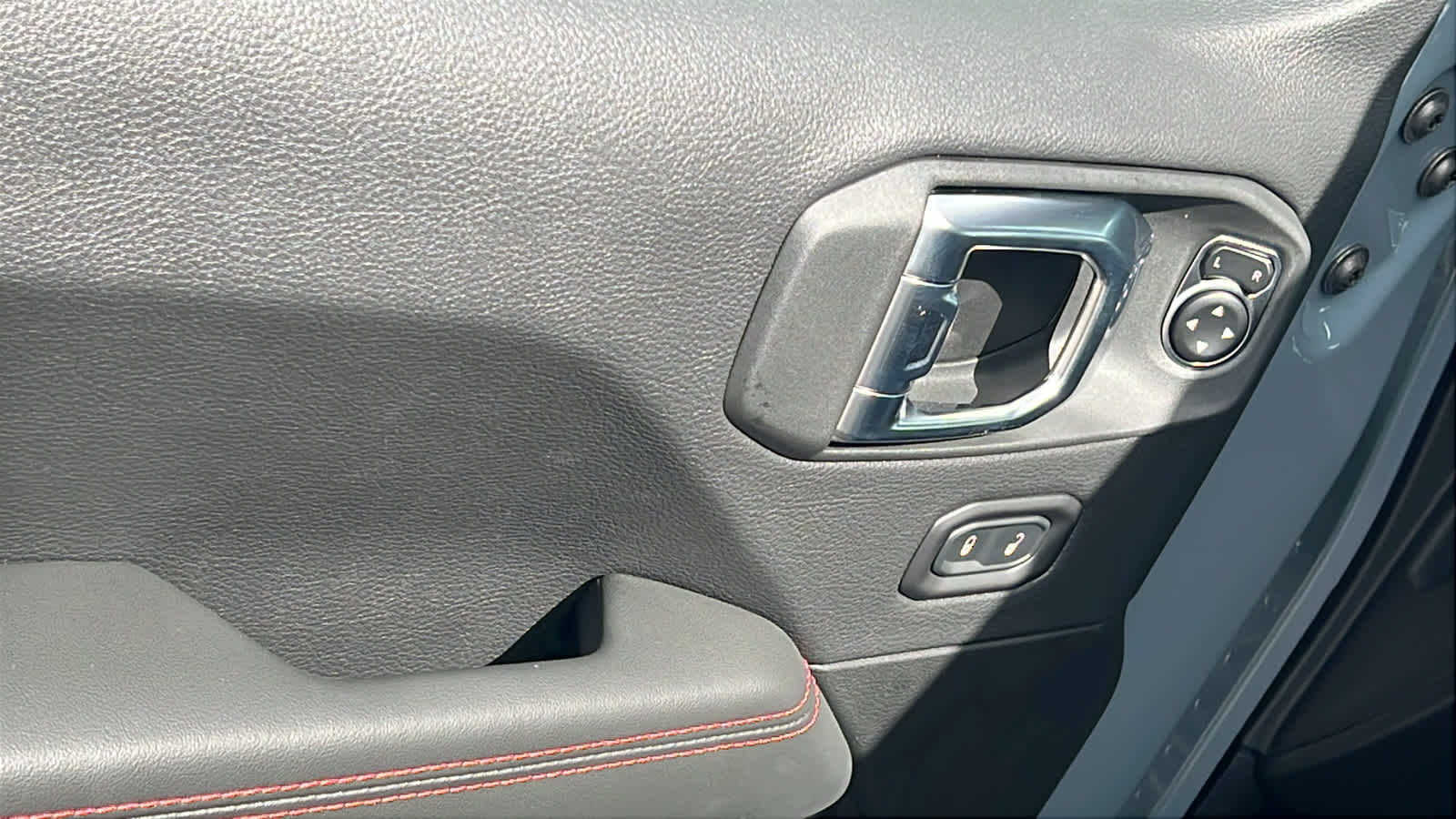 Thumbnail: 2025 Jeep Gladiator - 22