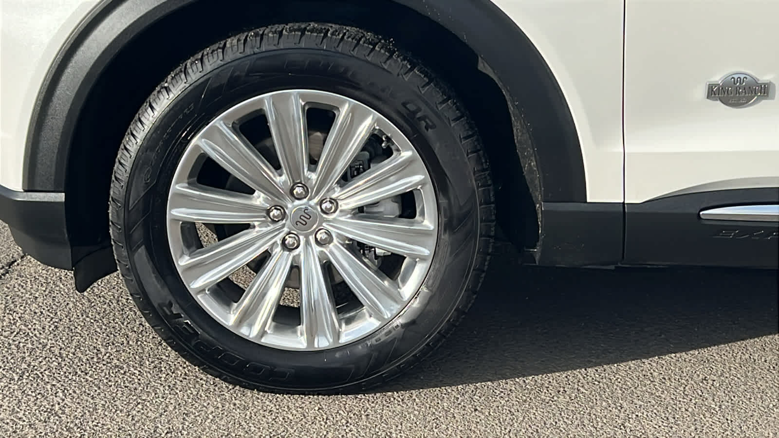 Thumbnail: 2023 Ford Explorer - 9