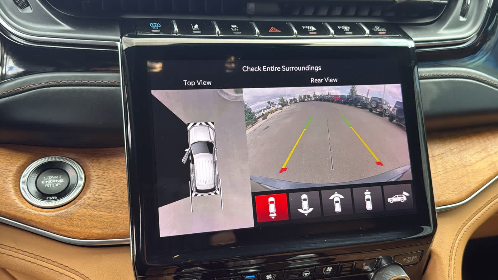 Thumbnail: 2022 Jeep Grand Cherokee - 16