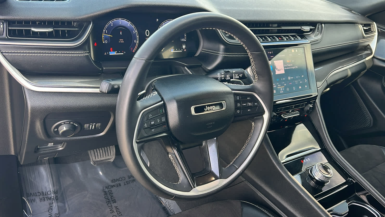 Thumbnail: 2023 Jeep Grand Cherokee - 10