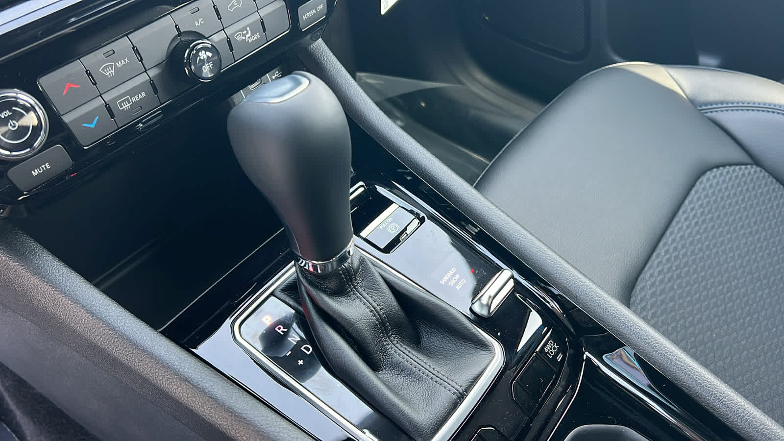 Thumbnail: 2026 Jeep Compass - 13