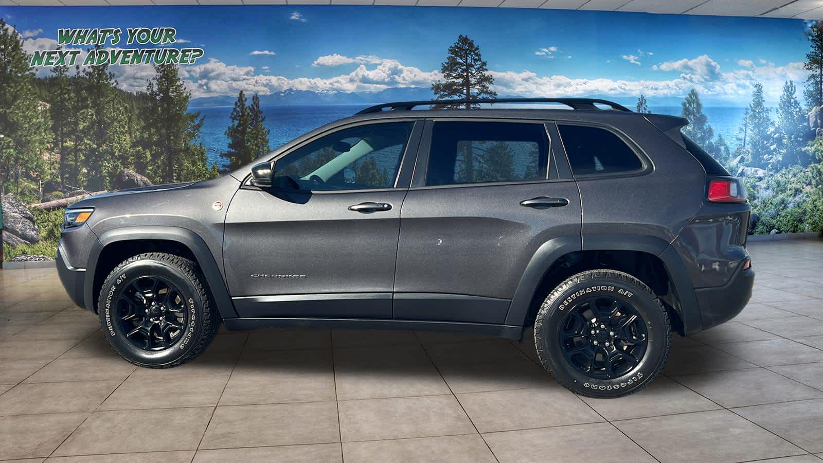 Thumbnail: 2022 Jeep Cherokee - 8