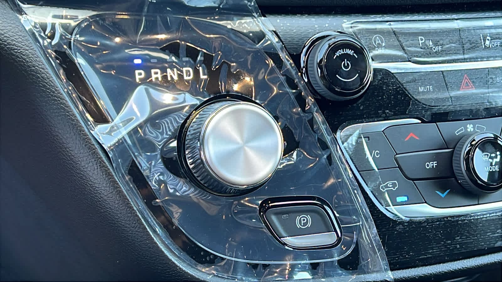 Thumbnail: 2027 Chrysler Pacifica - 13