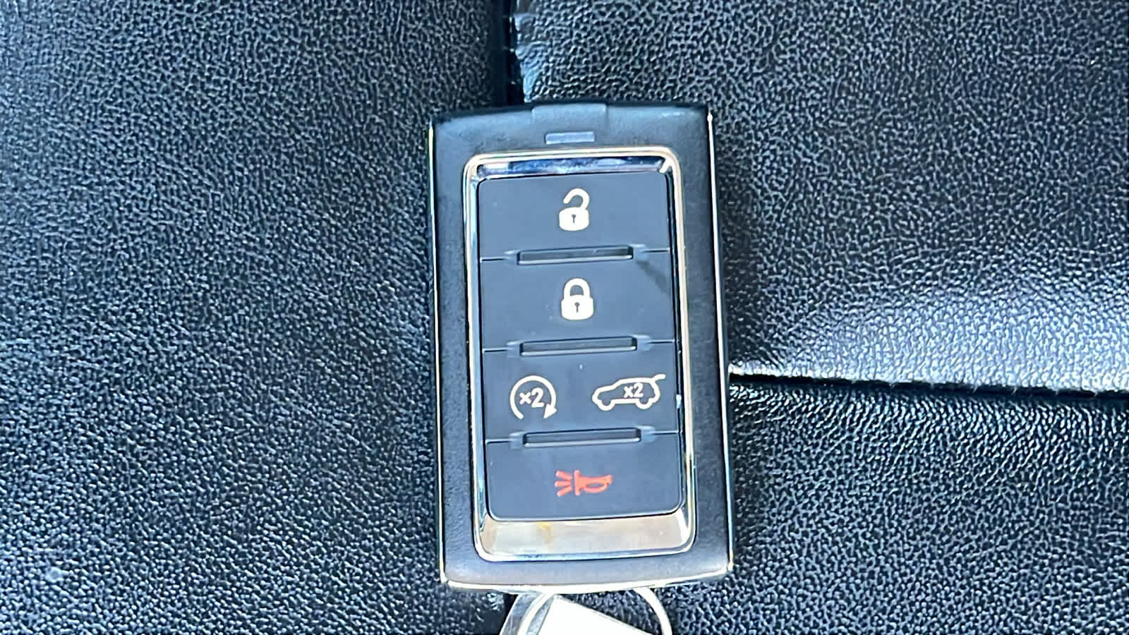 Thumbnail: 2013 Jeep Grand Cherokee - 29