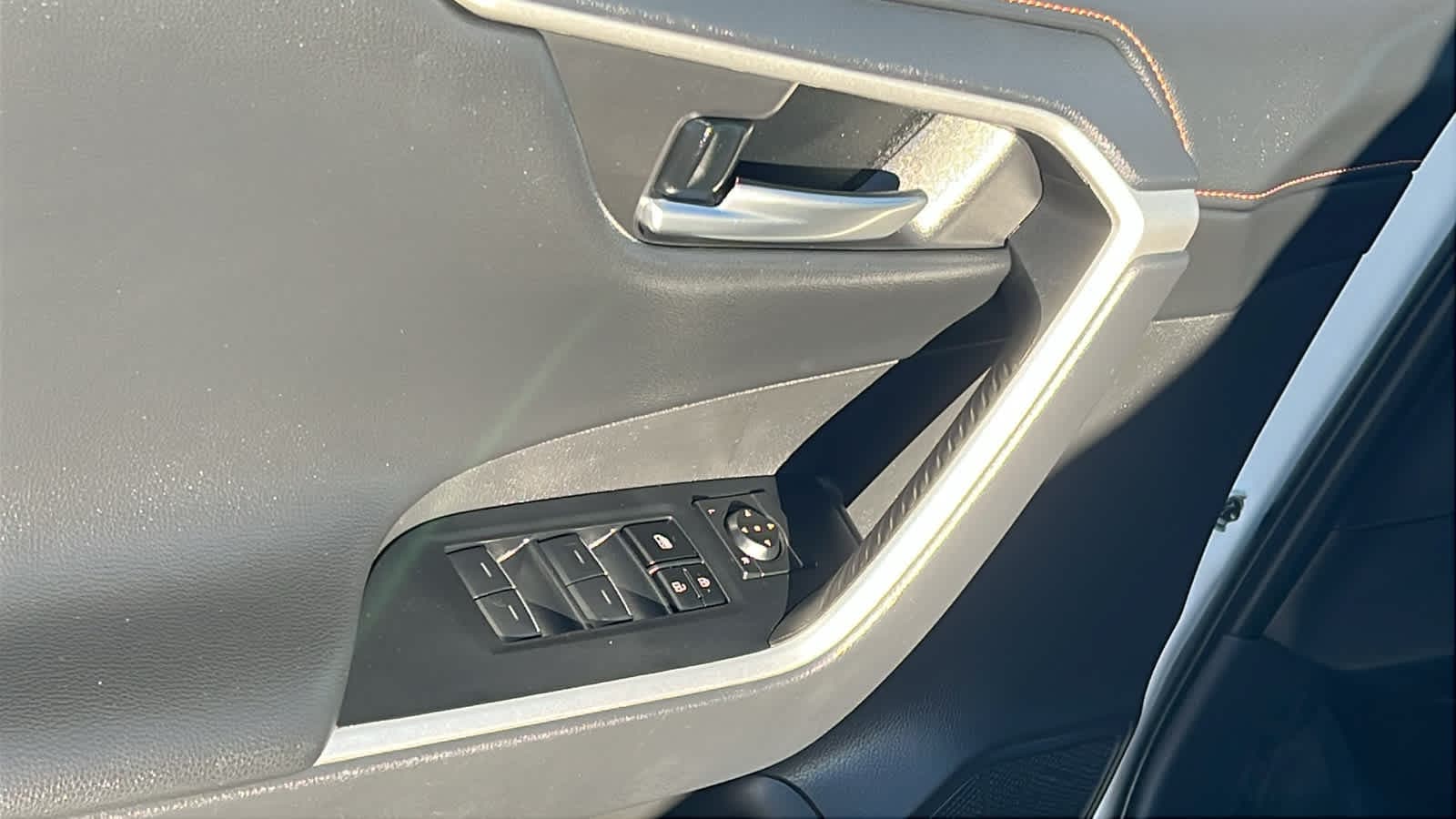 Thumbnail: 2024 Toyota RAV4 - 22