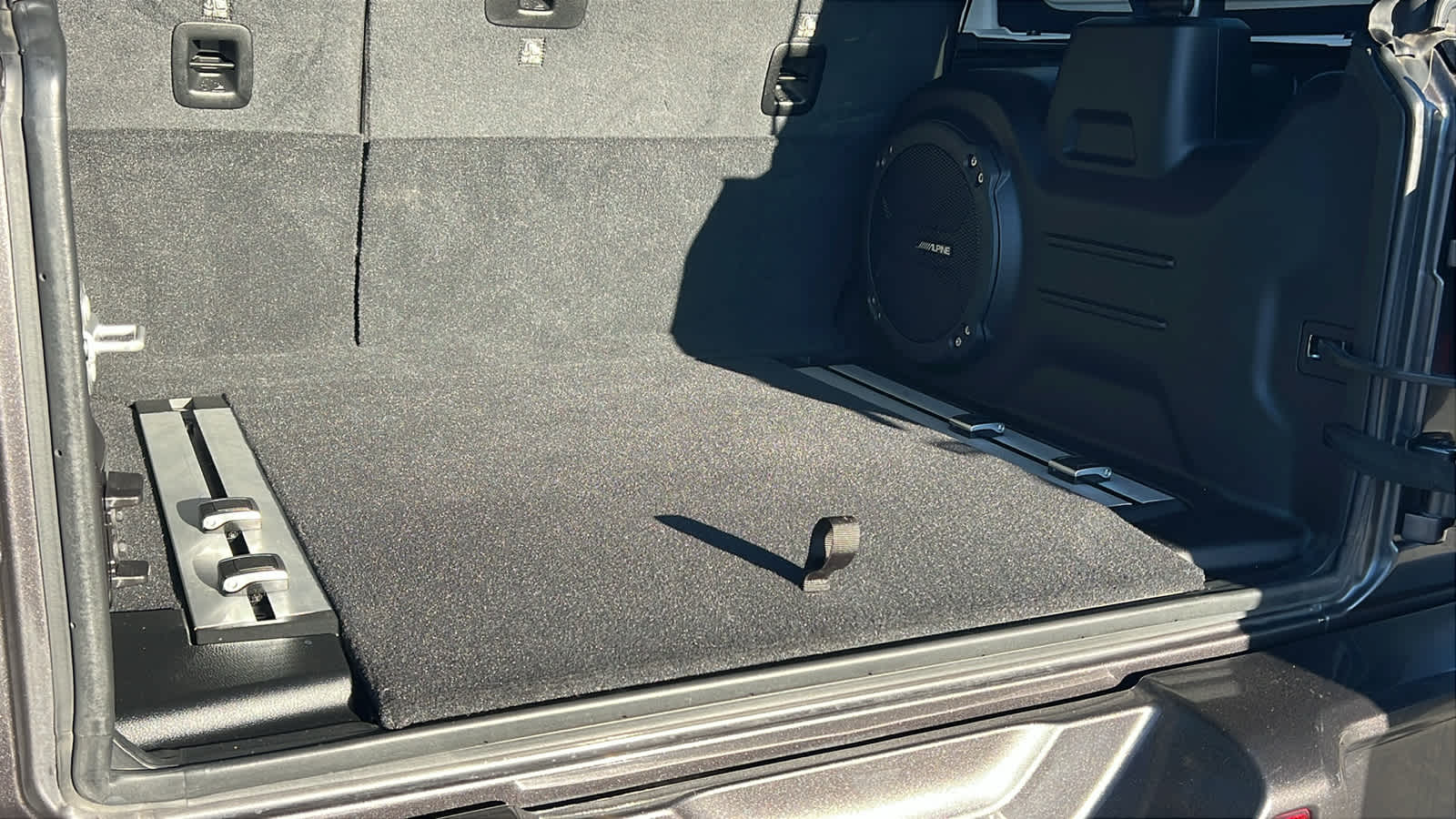 Thumbnail: 2021 Jeep Wrangler - 27